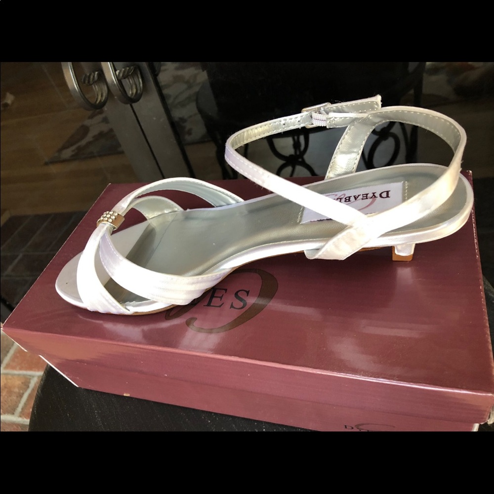 Shoe - Picture 4 of 4